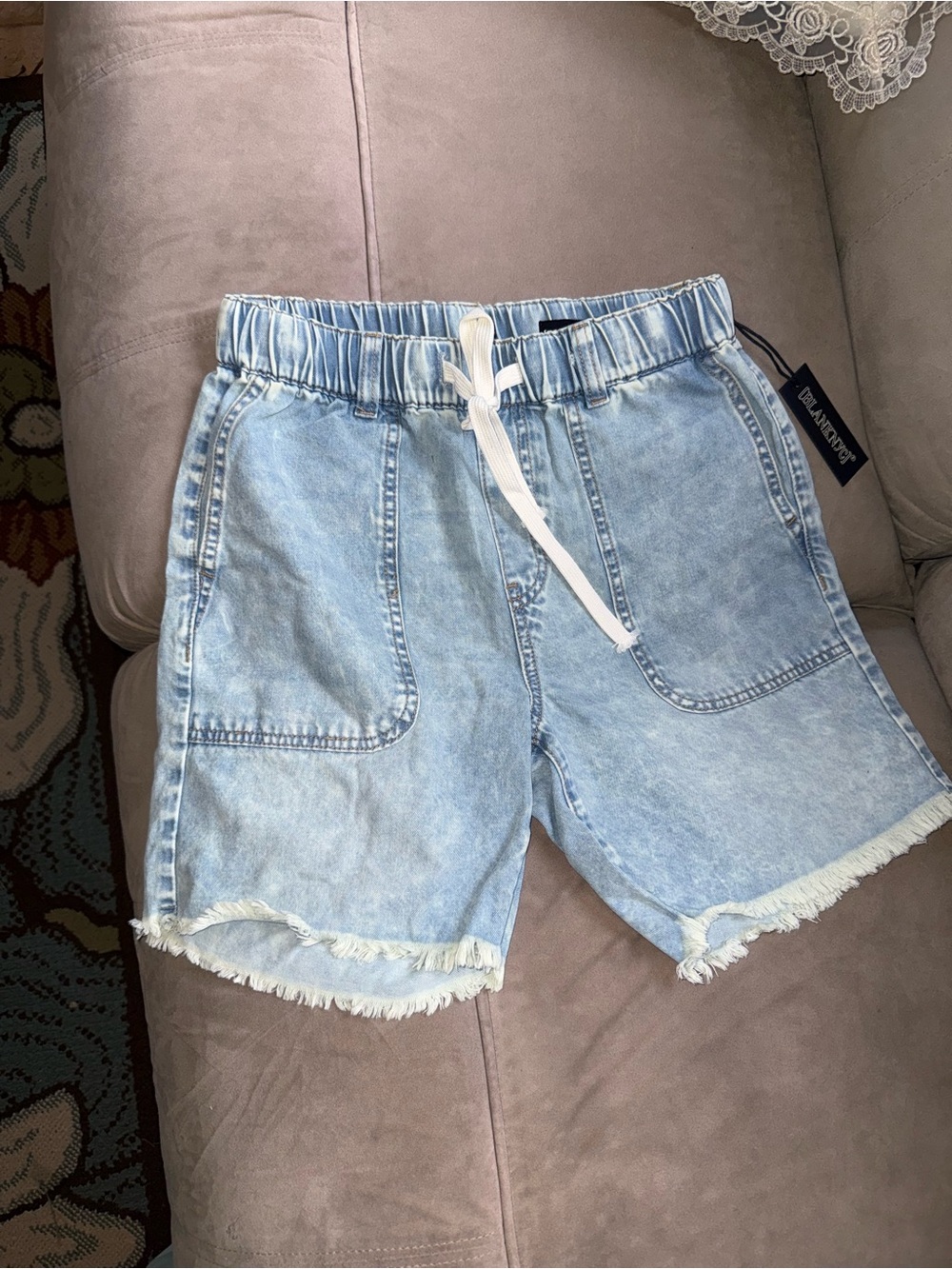 Blank NYC Light Wash Denim Jean Shorts NWT